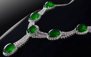 翡翠保養之道 忽視日常維護，再昂貴的藏品終將黯淡