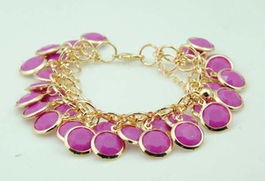 安琪兒飾品 典雅時(shí)尚女款手鏈與多色手鐲，批發(fā)零售兼美發(fā)飾品銷(xiāo)售的一站式選擇